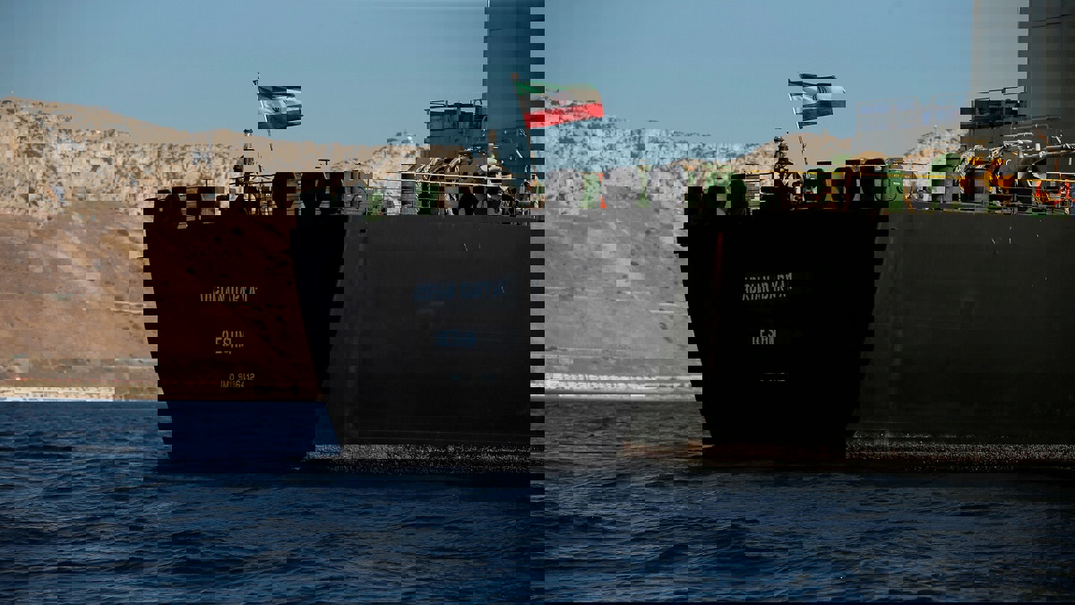 السفير الإيراني في لندن: شحنة ناقلة النفط "آدريان دريا 1" تم بيعها لشركة خاصة