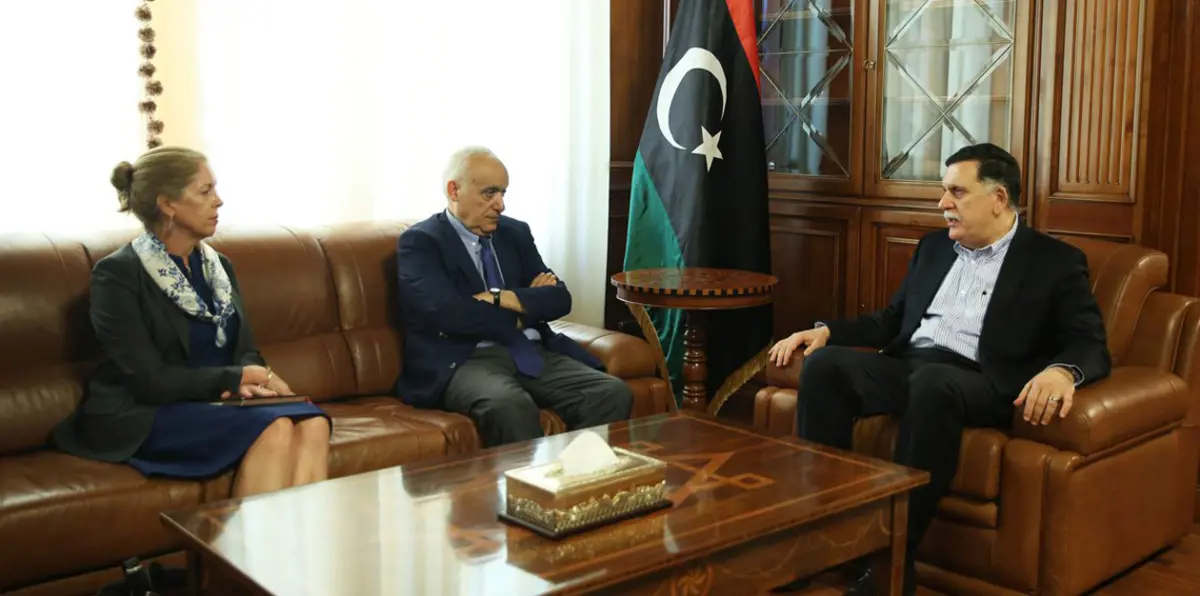 ليبيا.. السراج يتعهد بتطبيق اتفاق وقف إطلاق النار في طرابلس