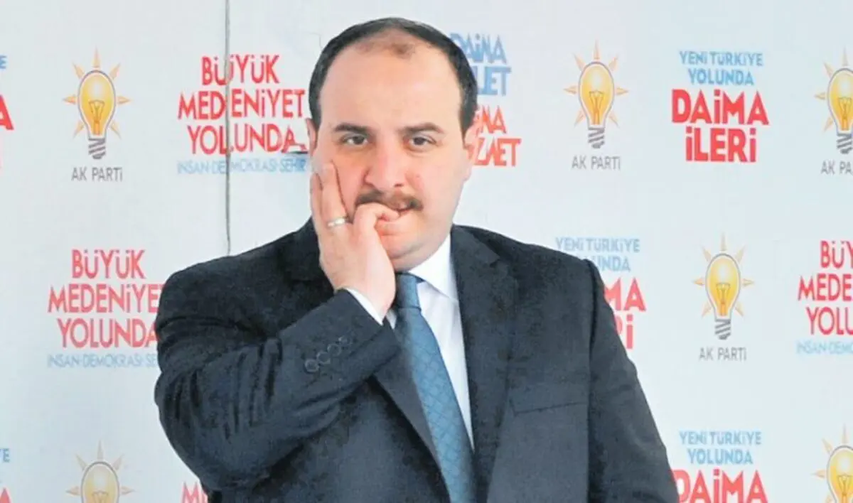 وثيقة مسربة: وزير مقرب من أردوغان أجبر التلفزيون على حذف قصة فضيحته بالتحرش الجنسي