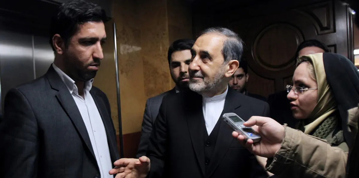 كبير مستشاري خامنئي: طهران ستقف بجانب دمشق ضد "العدوان الأجنبي"