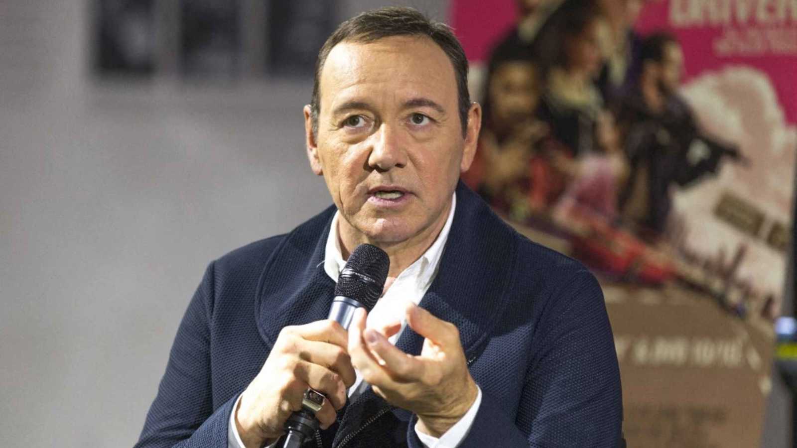 كيفن سبيسي "بلا مأوى" بعد سنوات من اتهامه بالاعتداء الجنسي