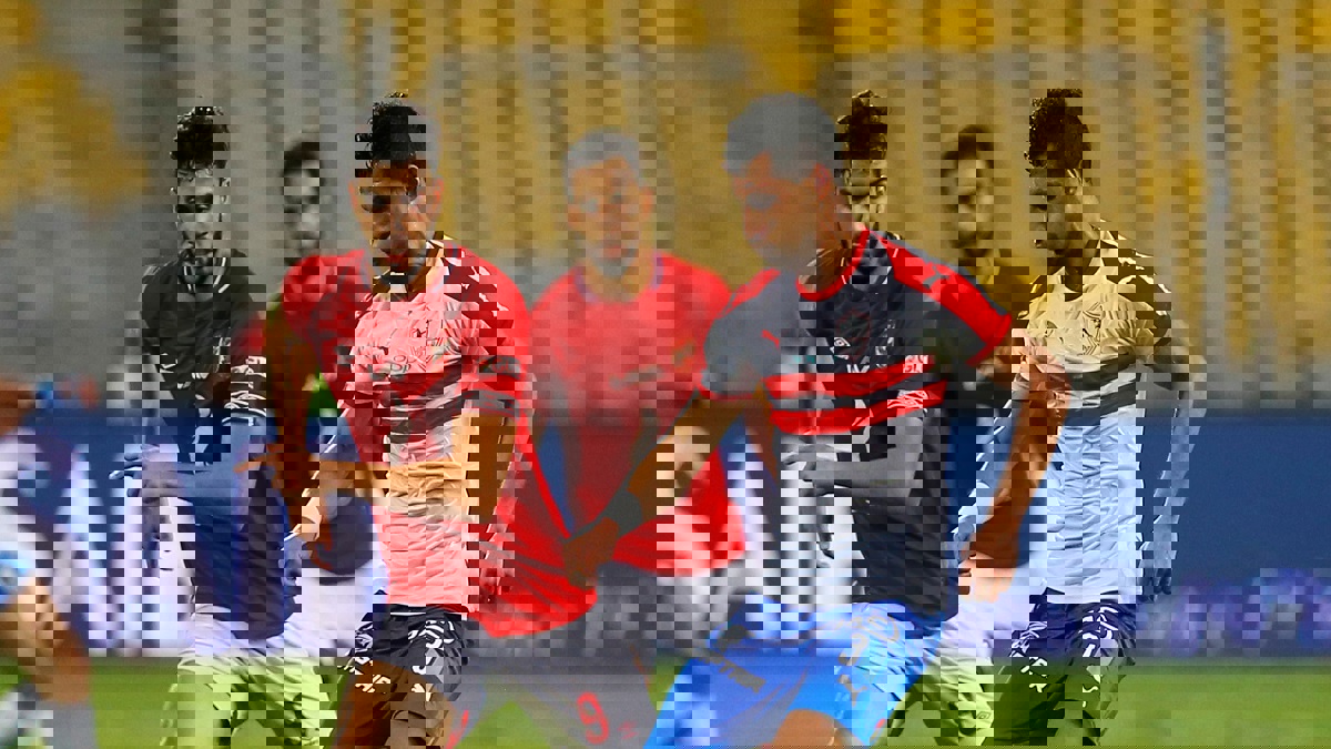 هدف مباراة الأهلي والزمالك.. علي معلول يتقدم للفريق الأحمر (فيديو)