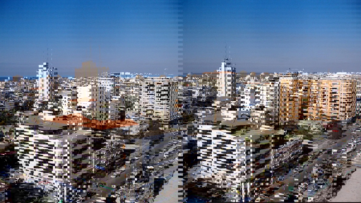 التجارة الإلكترونية ملاذ شباب قطاع غزة لمواجهة شبح البطالة (فيديو إرم)