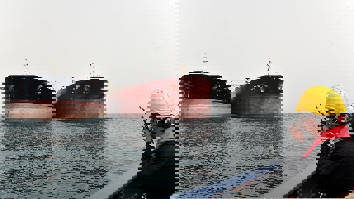 في تحد لواشنطن.. مصافي التكرير الصغيرة في الصين تخزن النفط الإيراني