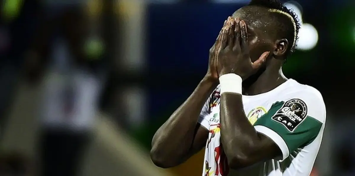 ساديو ماني ينهار بعد إضاعة حلم السنغال في التأهل بأمم أفريقيا (فيديو)