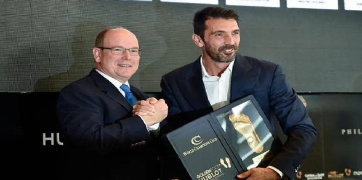 بوفون يتفوق على رونالدو وميسي (فيديو)