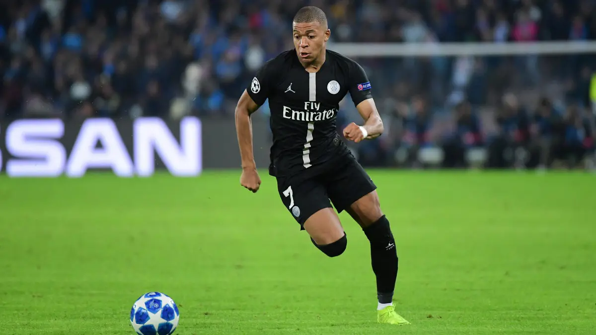 مبابي يعلّق على أنباء انتقاله إلى ريال مدريد