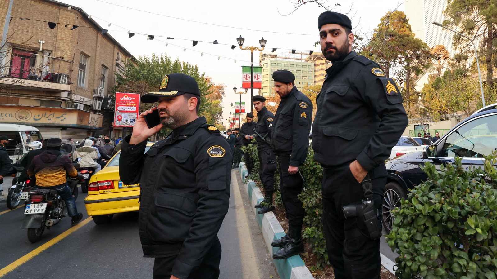 إيران تعلن اعتقال العشرات من "عملاء الموساد" وضبط متفجرات