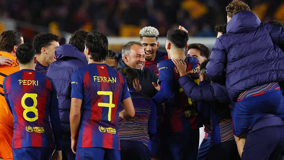 سر النجاح.. كيف تغلب هانزي فليك على "فيروس الفيفا"؟ 