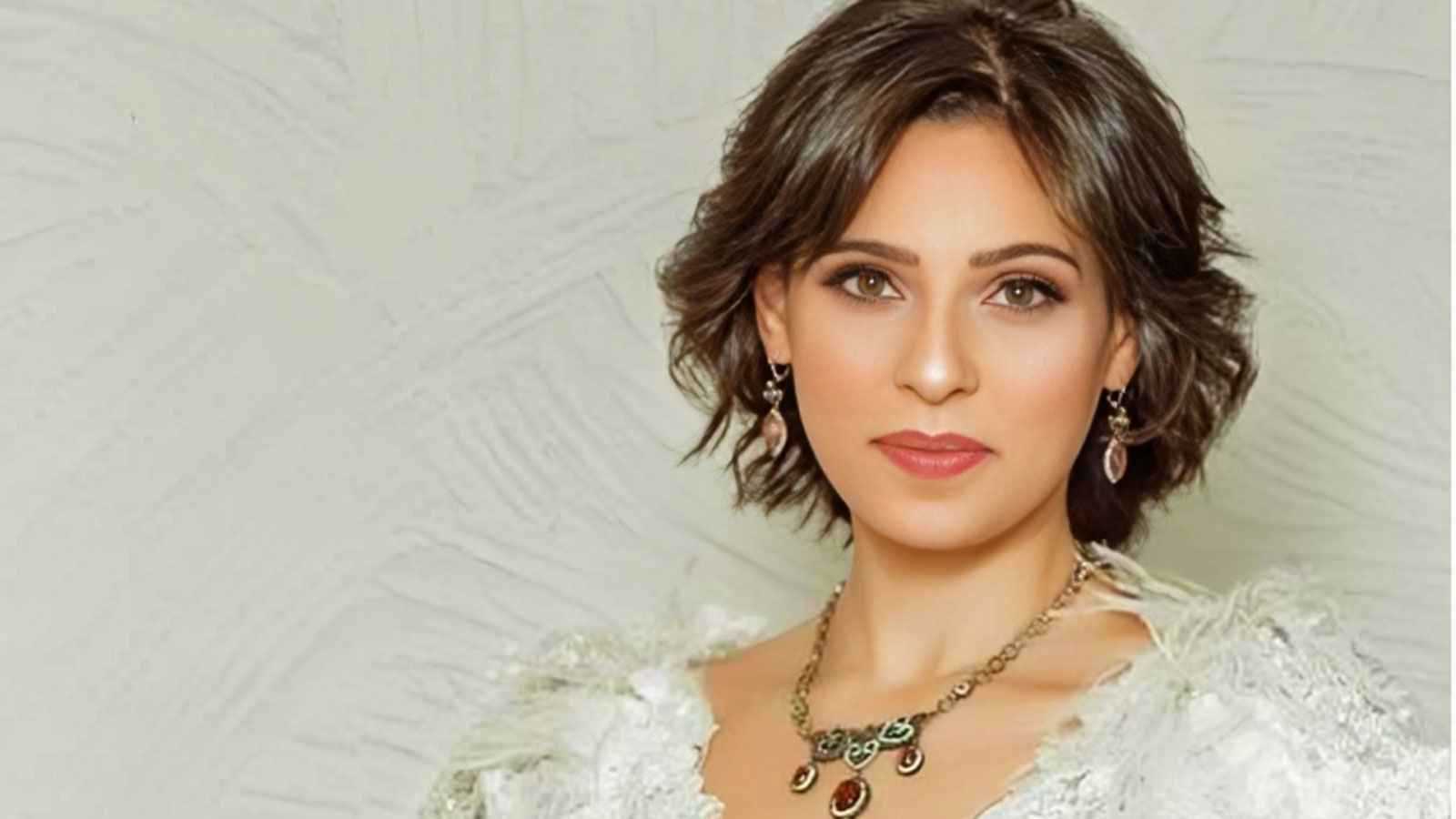 نورهان شعيب تطمئن جمهورها بعد وعكة صحية مفاجئة