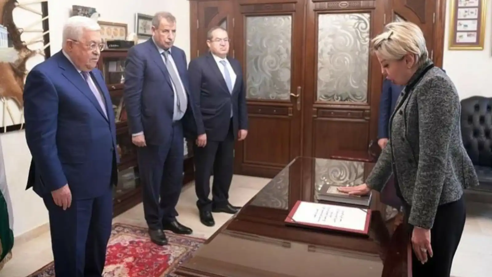 نقل سفيرة فلسطين لدى طهران إلى المستشفى بعد هجوم على مقر إقامتها