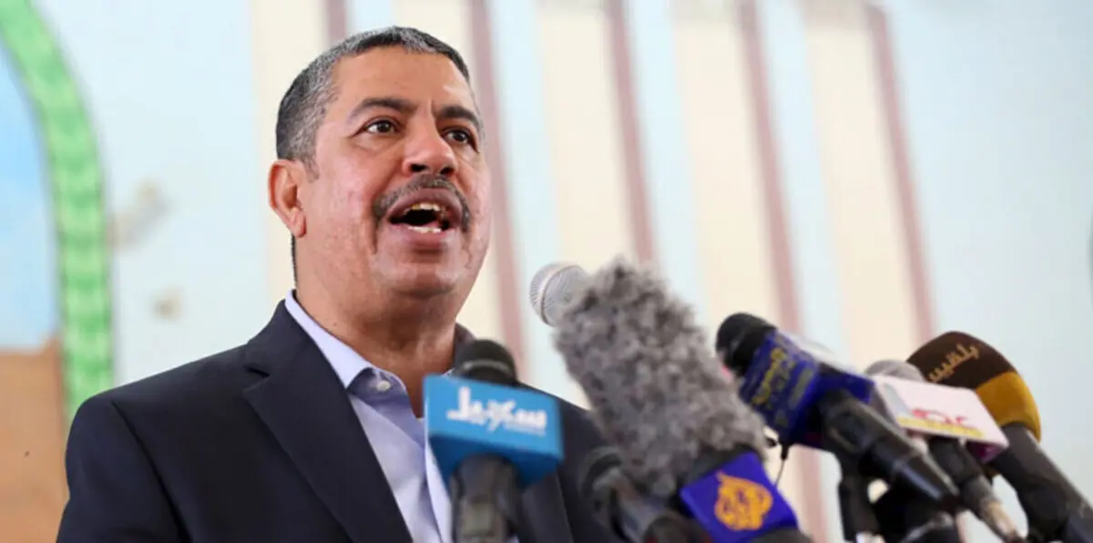 مصدران في الرئاسة اليمنية ينفيان اعتراض بحاح على قرارات هادي