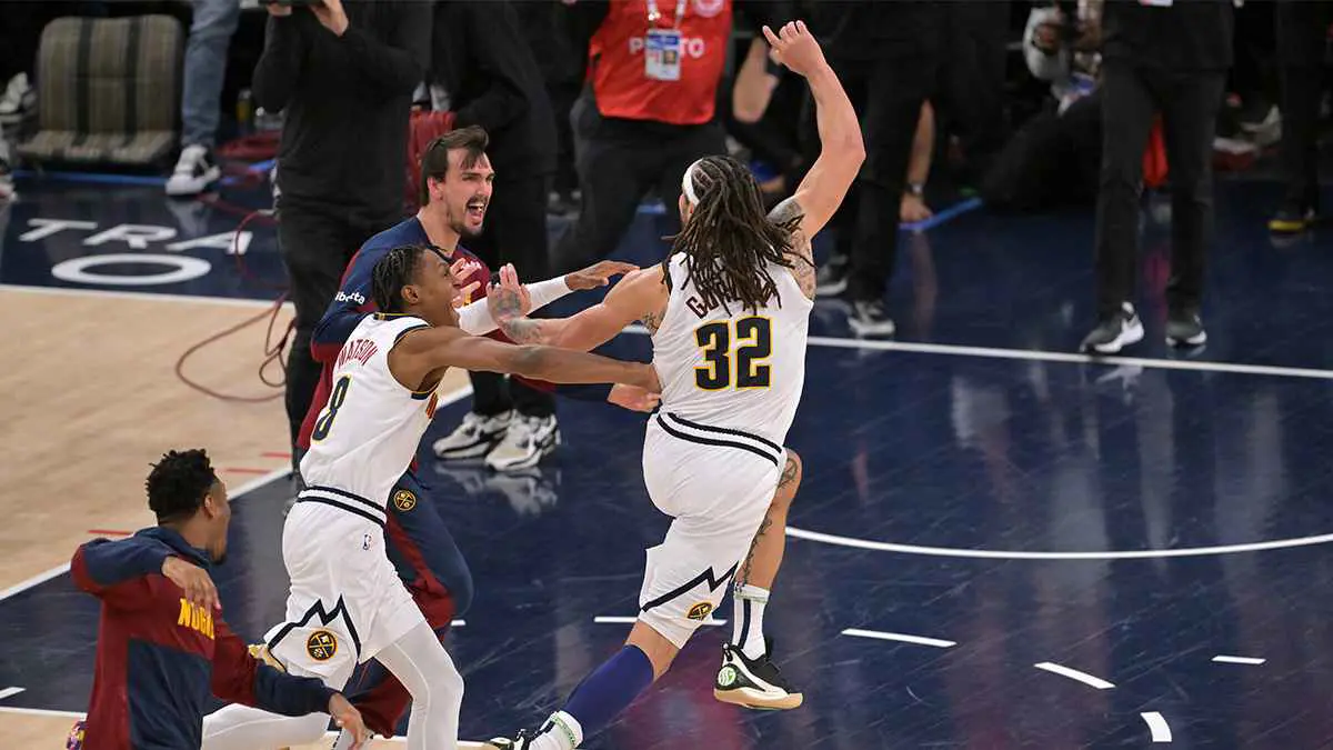 NBA.. رمية جوردون في الثانية الأخيرة تمنح ناغتس فوزا مثيرا على كليبرز