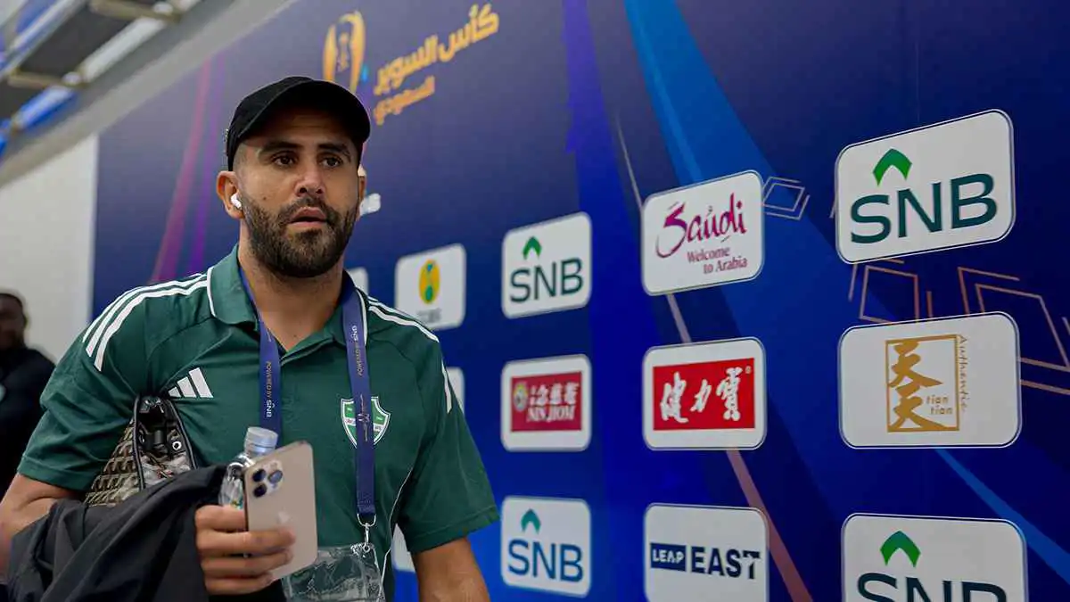 أين كنت قبل 20 عامًا؟.. رياض محرز يفاجئ إبراهيم الفريان (فيديو)