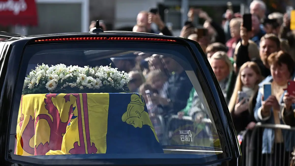 صحف عالمية: "وداع طويل" للملكة إليزابيث.. ومخاوف من بوتين "الجريح"