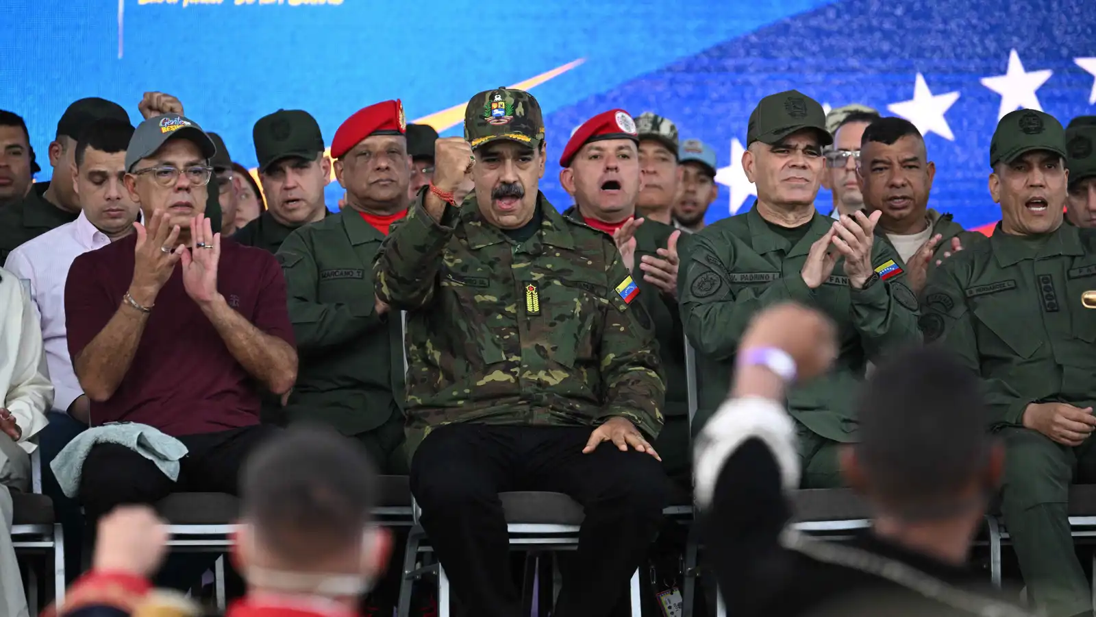 "إغلاق الشرايين الحيوية".. خطة ترامب لإسقاط نظام مادورو