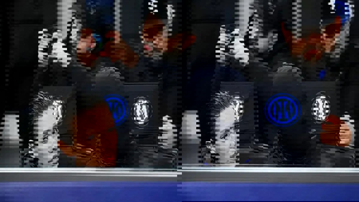 أسباب ظهور كاني ويست "متخفيًا" في مباراة إنتر ميلان وأتلتيكو