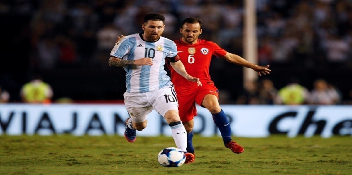 لويس إنريكي يدافع عن تصرفات ليونيل ميسي