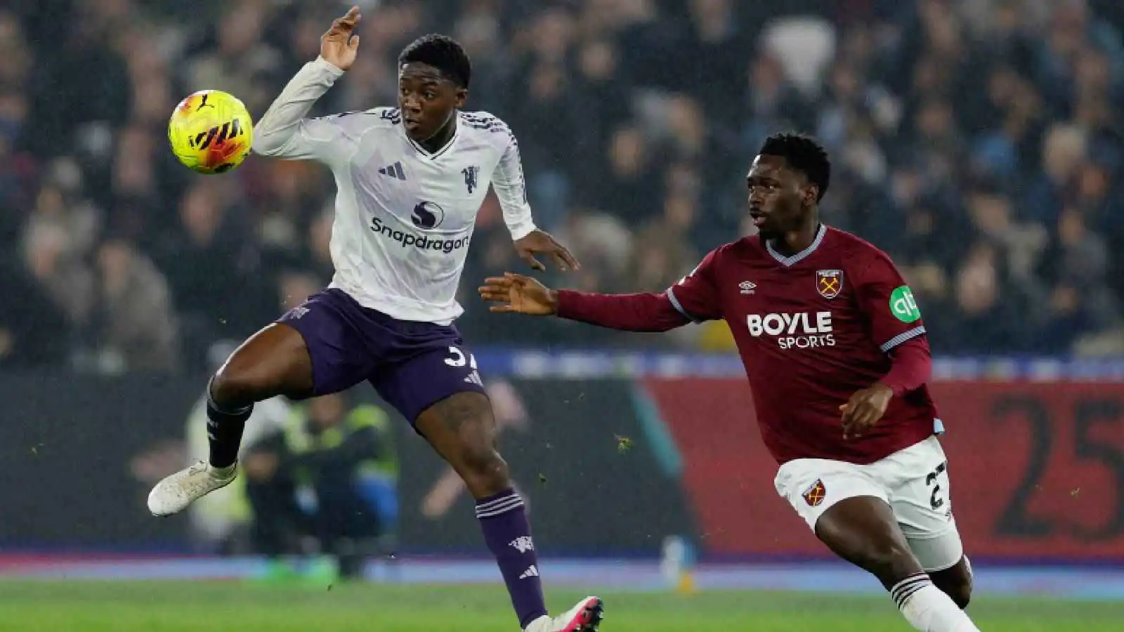 ترتيب الدوري الإنجليزي: وست هام يوقف انتصارات مانشستر يونايتد (فيديو)