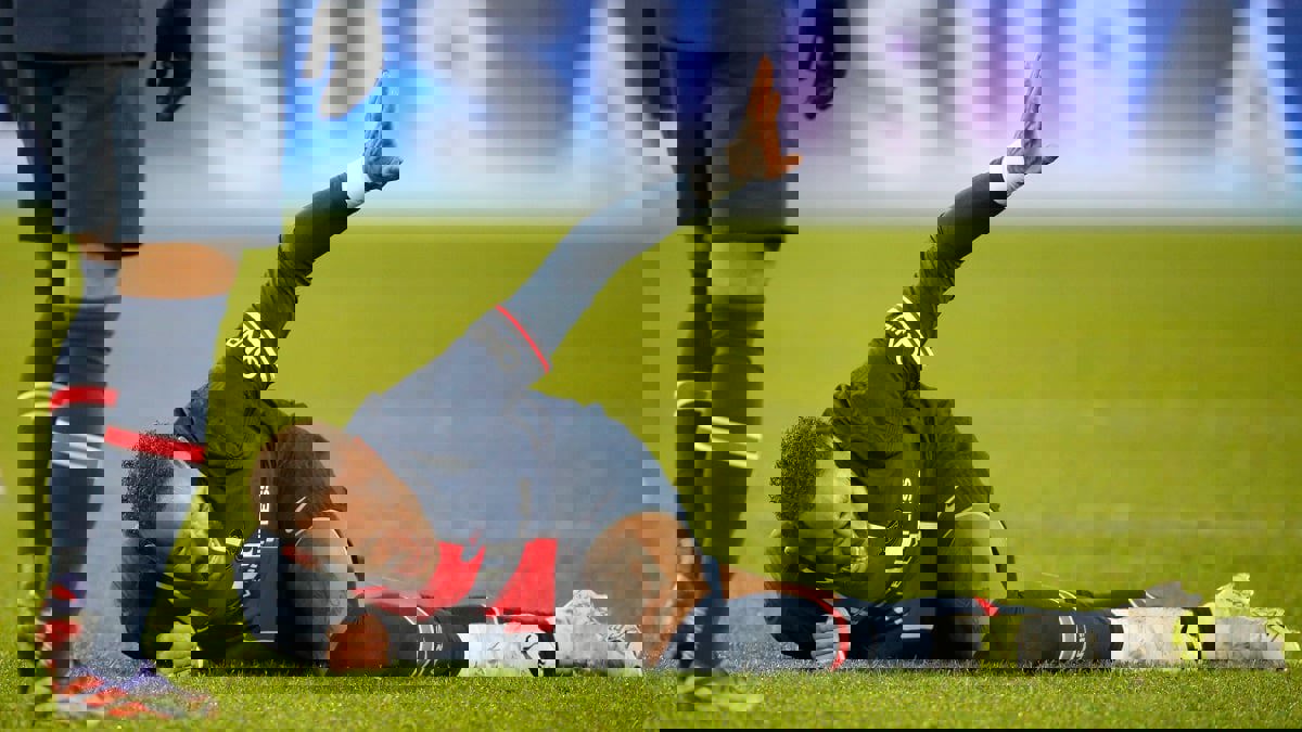 باريس سان جيرمان يكشف تشخيص إصابة نيمار