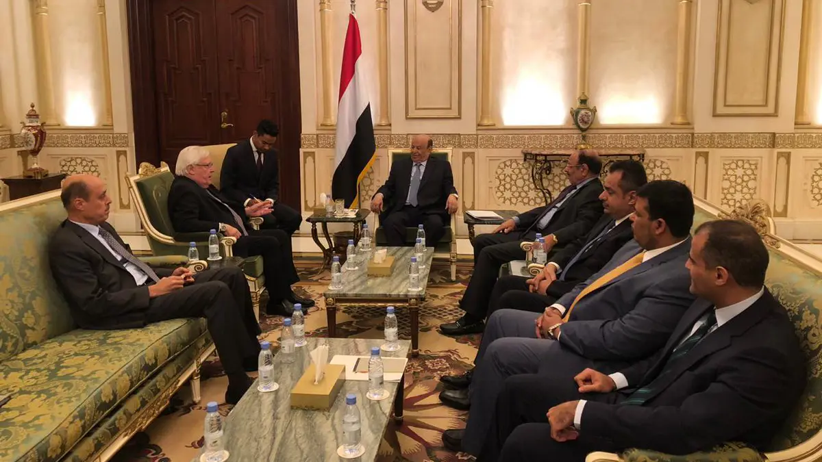 بلومبيرغ تكشف تناقض موقف الحكومة اليمنية تجاه الإمارات