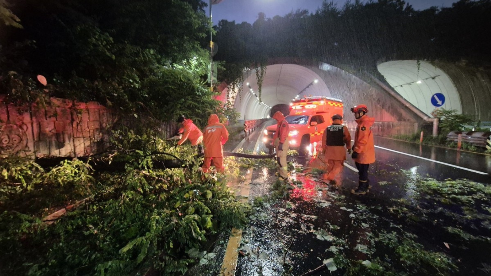 أمطار غير مسبوقة تُحاصر العشرات في كوريا الجنوبية