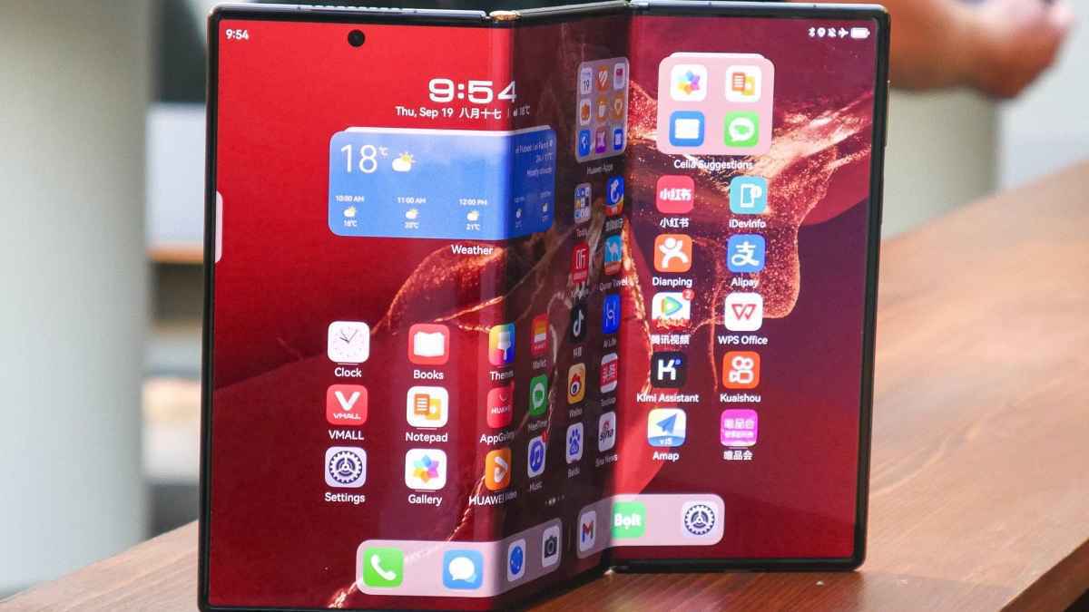 هواوي تطلق هاتفها ثلاثي الطي "Mate XT"