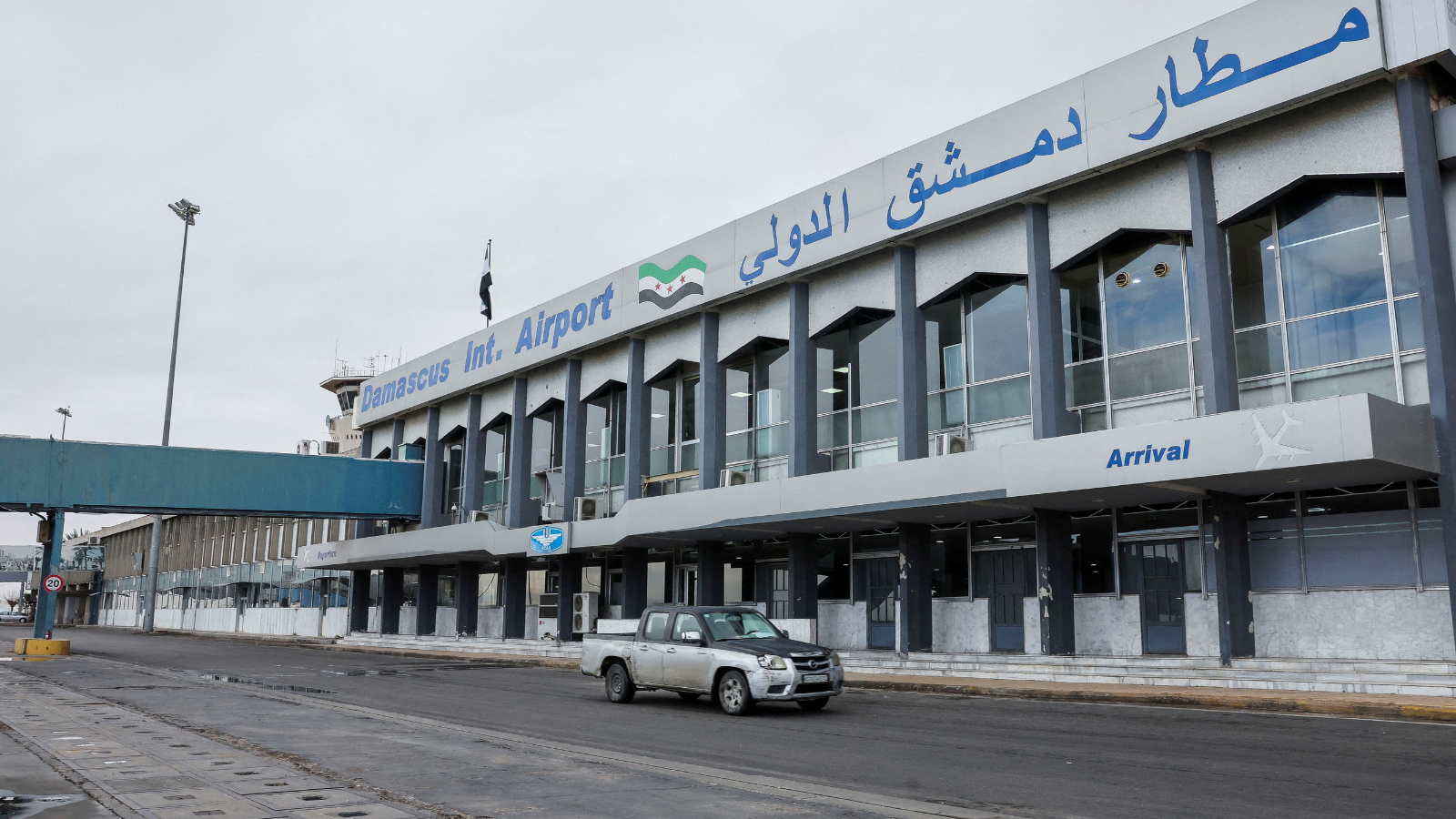 دعت إلى "المعاملة بالمثل".. سوريا تعلق رحلات طيران تركية