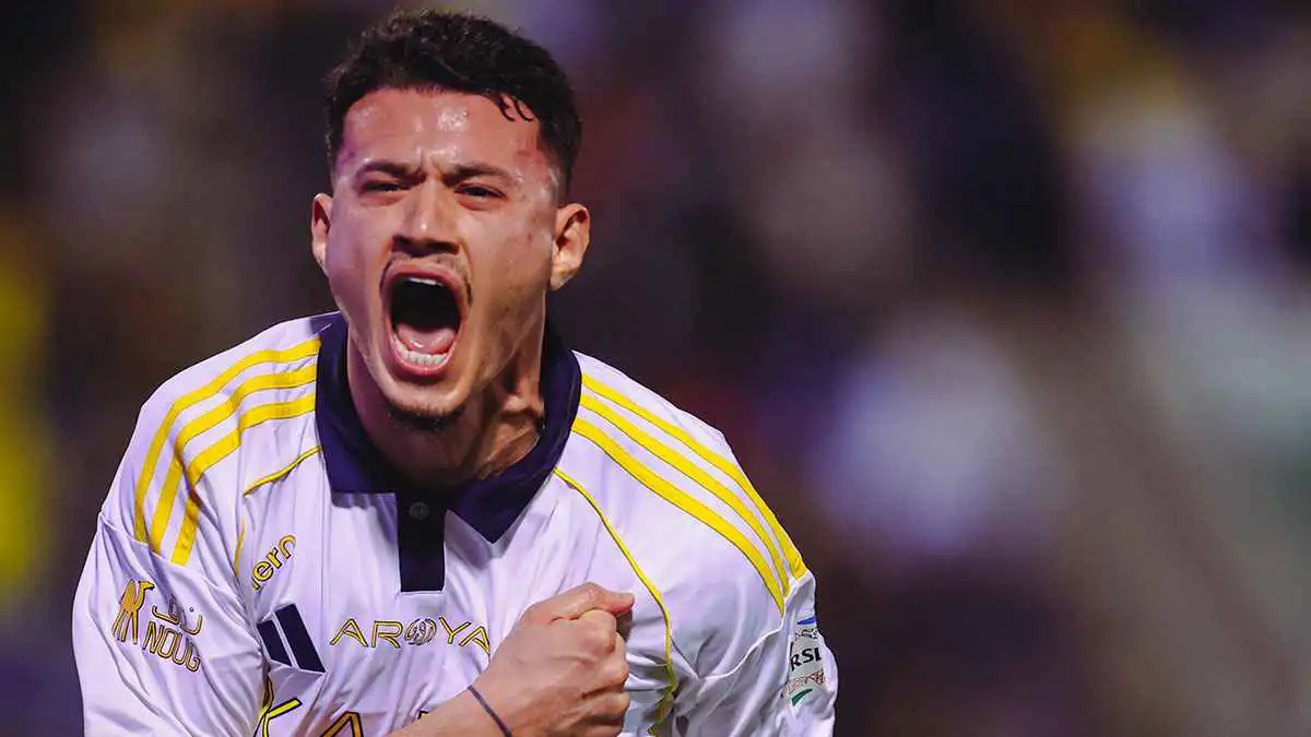 هل يخسر النصر 3 نقاط في الدوري بسبب مشاركة عبد الله الحمدان؟