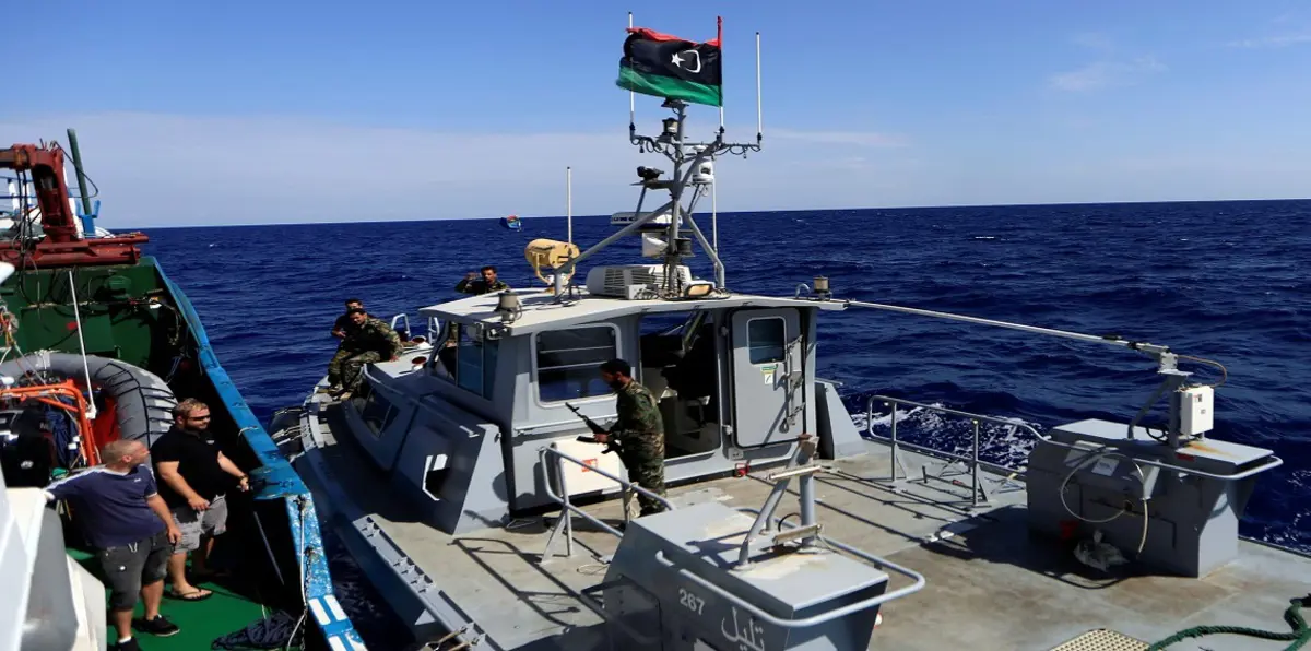  قائد بخفر السواحل الليبي يعترف بضرب المهاجرين "من أجل حمايتهم"