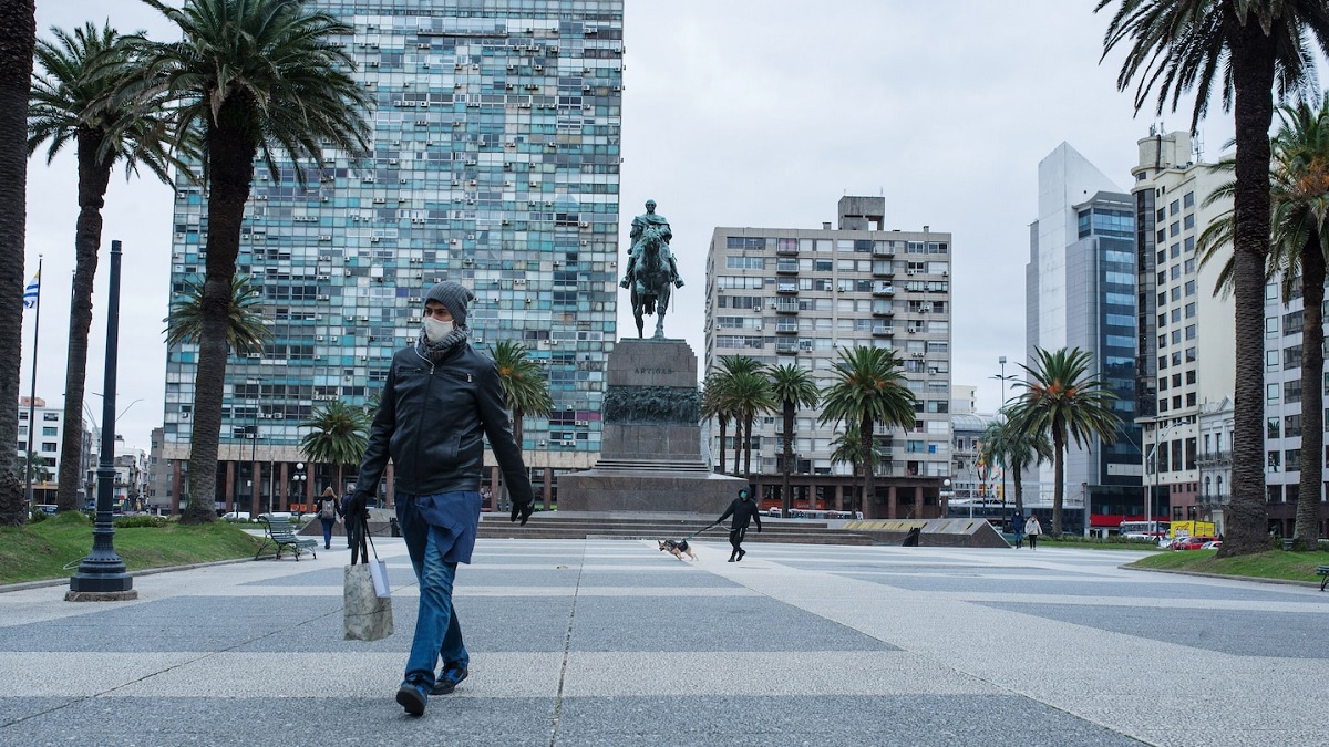 كيف نجحت أوروغواي في تخطي كارثة كورونا التي اجتاحت الأرجنتين والبرازيل؟