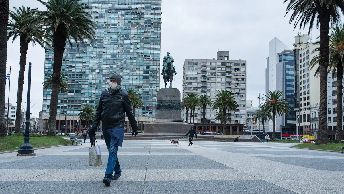 كيف نجحت أوروغواي في تخطي كارثة كورونا التي اجتاحت الأرجنتين والبرازيل؟