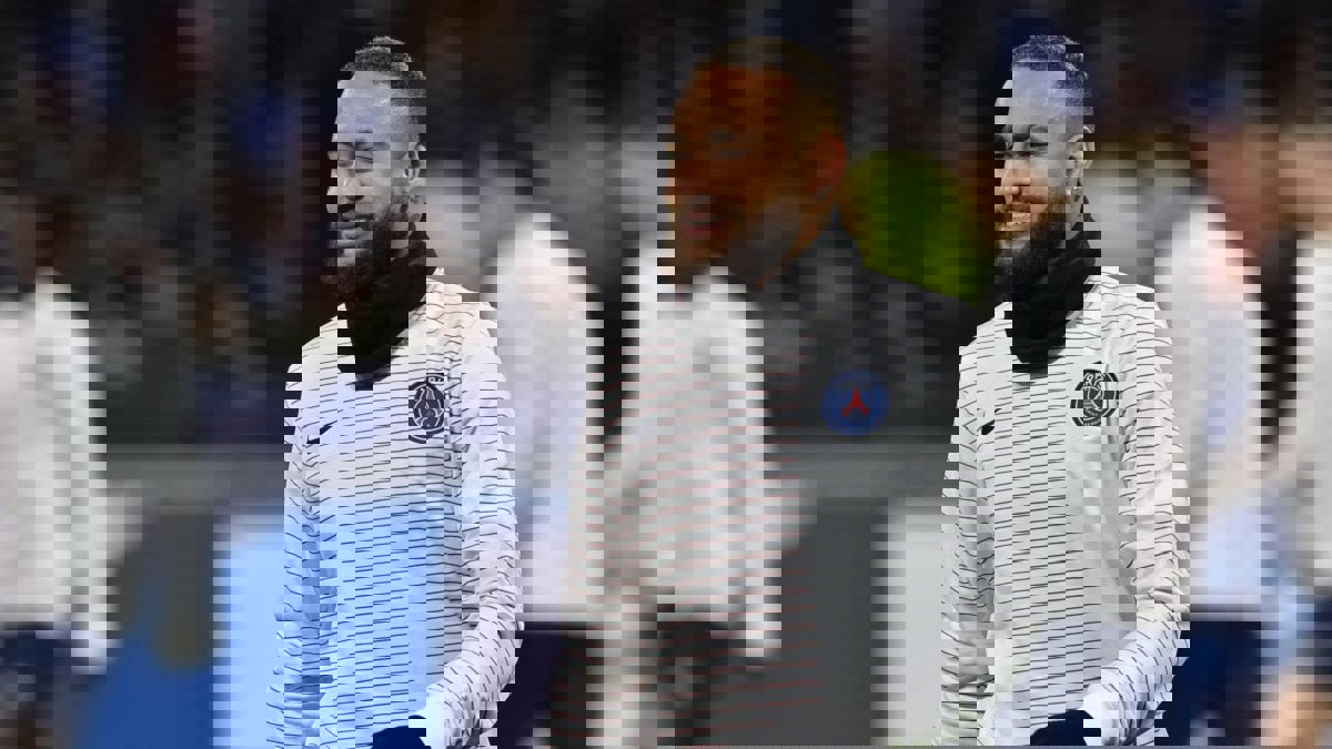 مباراة باريس سان جيرمان وبروسيا دورتموند.. نيمار يرقص ومبابي يظهر بعد شائعة الكورونا (فيديو)