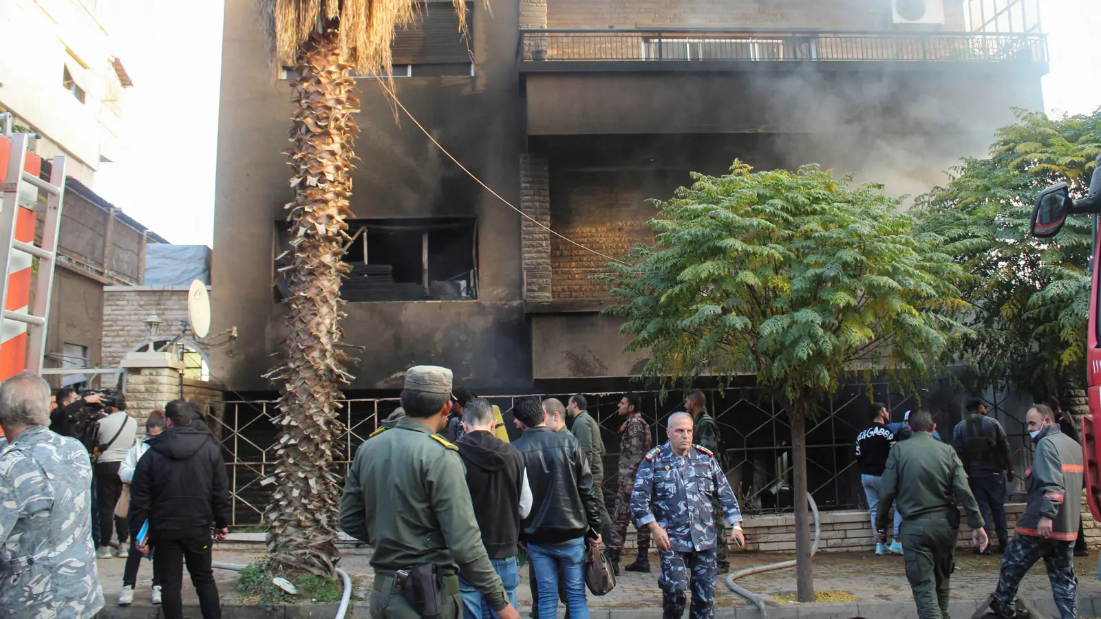 لقطع إمداد "حزب الله".. إسرائيل تكثف غاراتها على القصير السورية