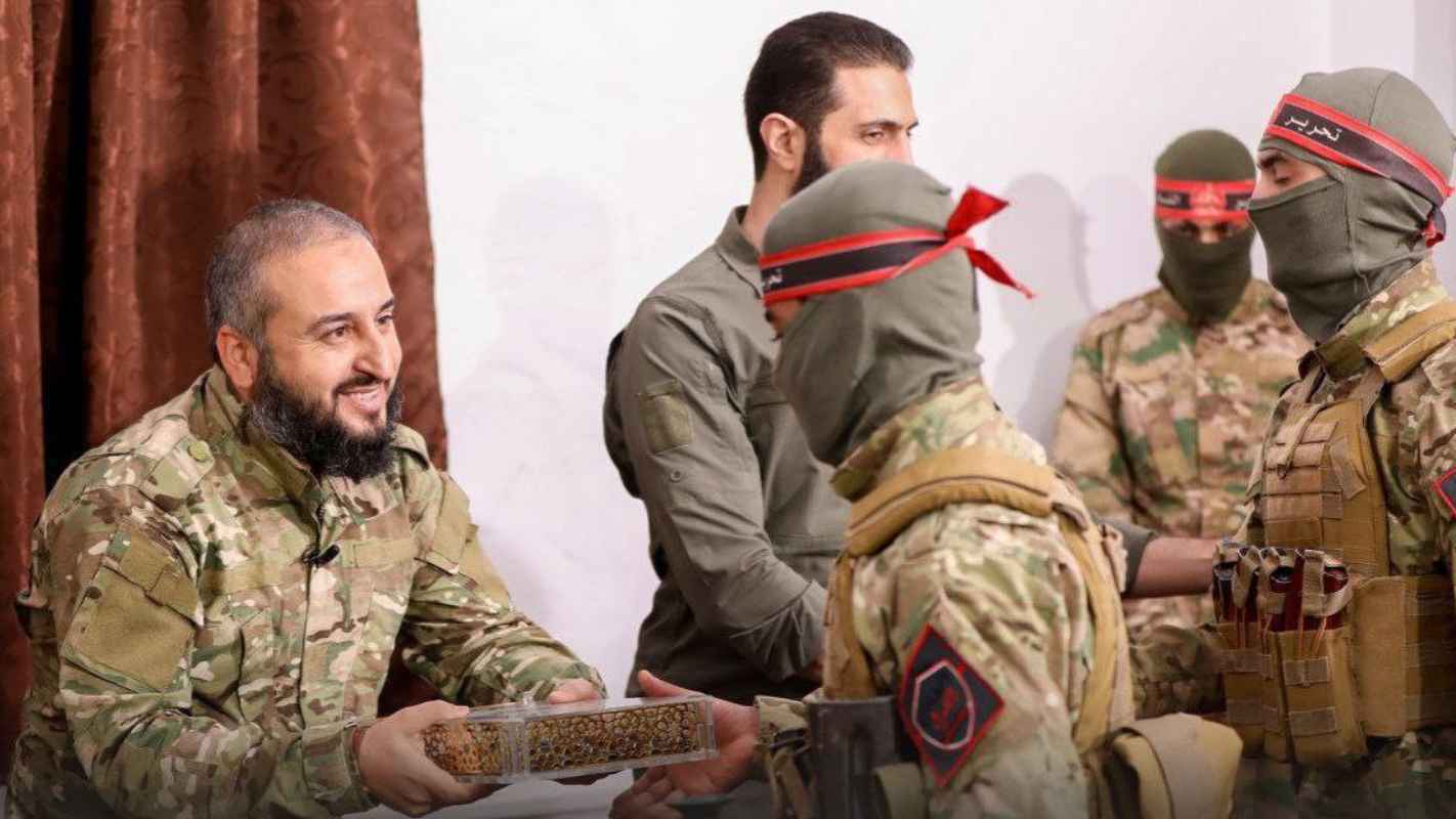 "التركستاني" يحل نفسه.. الشرع يبدأ تنفيذ "خطته" لحل أزمة المقاتلين الأجانب