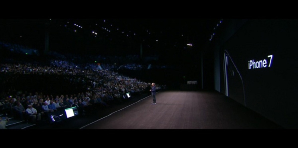 "آيفون 7" الصور الأولى والمواصفات وموعد البيع والأسعار