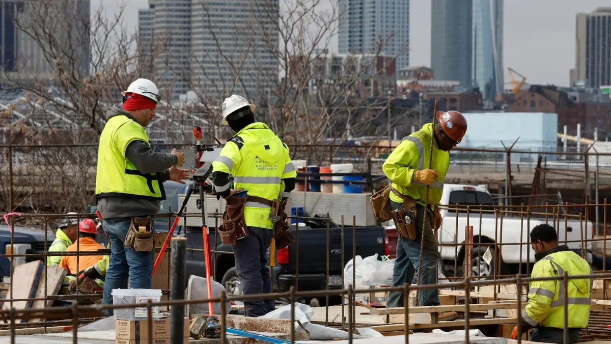 "وول ستريت جورنال": انتهى ازدهار سوق العمل في الولايات المتحدة