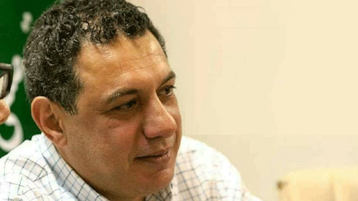 مصدر إيراني: طهران سلمت اللبناني نزار زكا إلى حزب الله