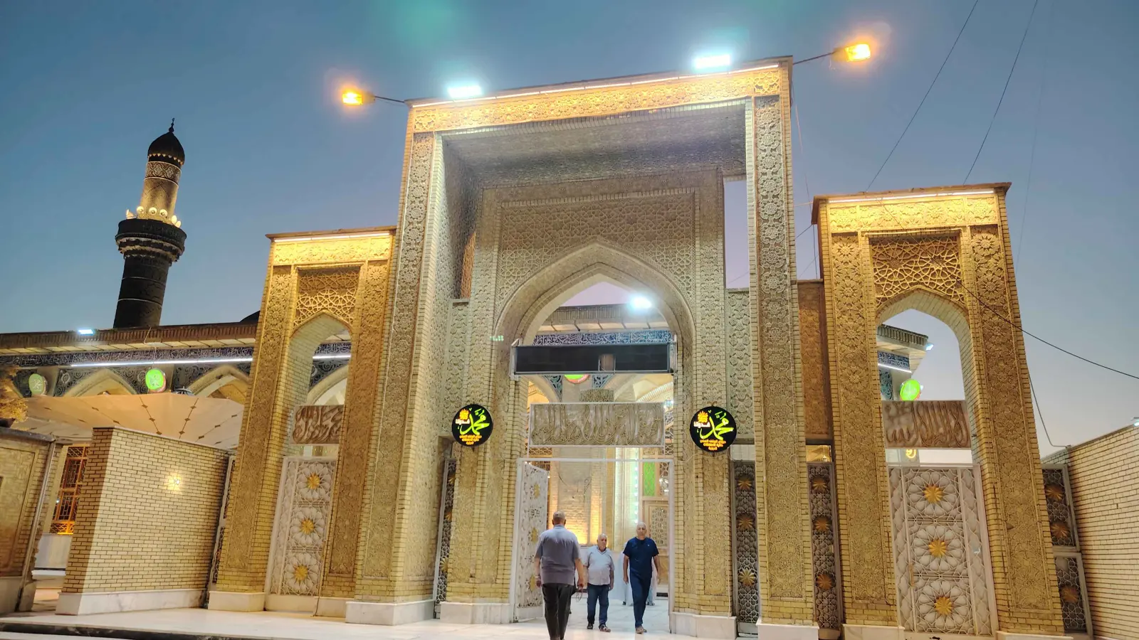 جامع أبي حنيفة يعيد للأذهان بهجة بغداد القديمة في رمضان