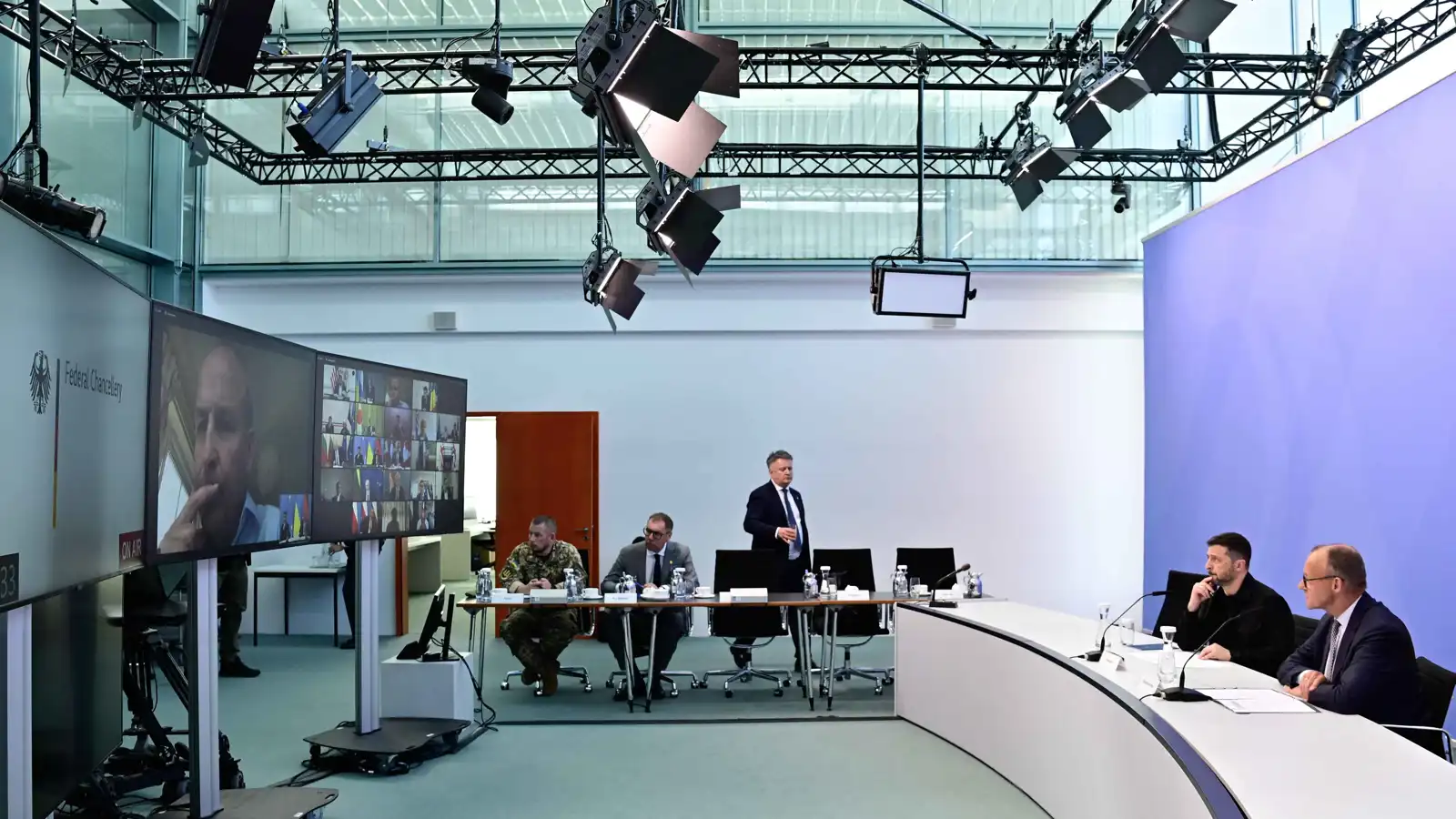 أوروبا والناتو يعلنان "تعزيز المواقف" تجاه أوكرانيا قبل قمة ألاسكا