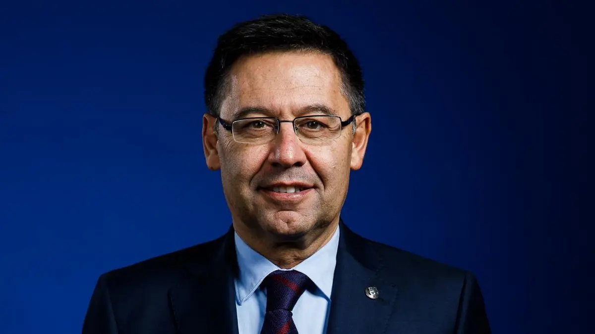 رئيس نادي برشلونة يُعين نفسه "نائبًا للرئيس"