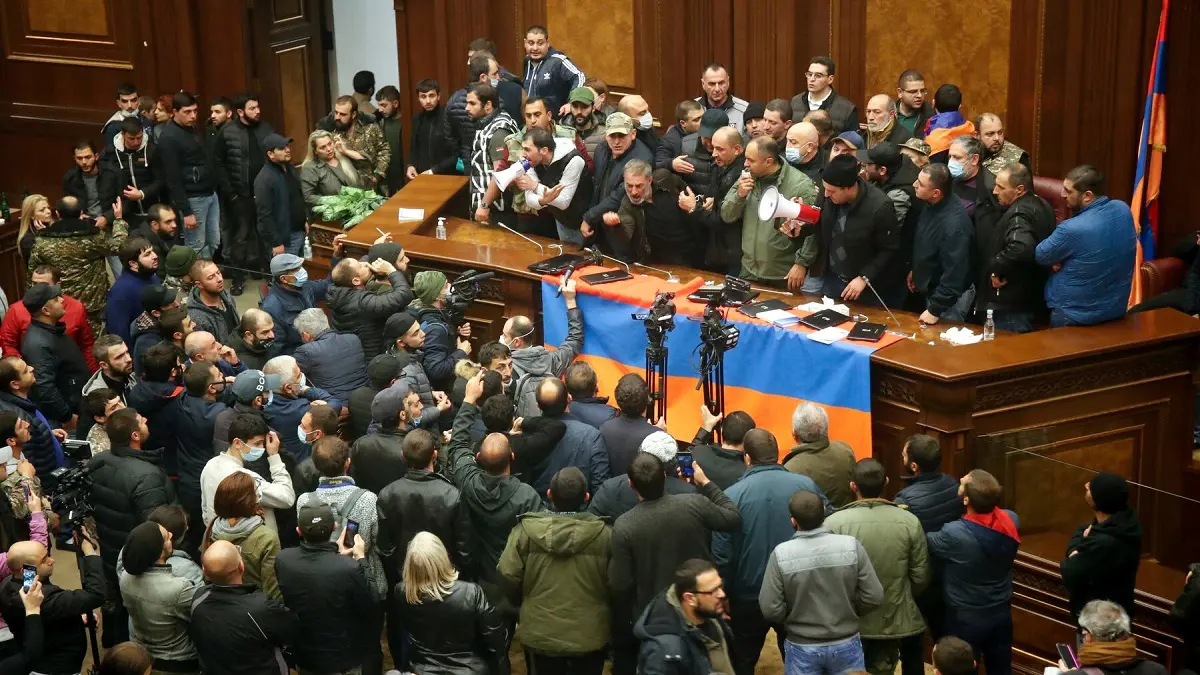 اتهمت باشينيان بالخيانة.. المعارضة الأرمينية تحاول التعبئة ضد اتفاق وقف إطلاق النار في ناغورني قره باغ