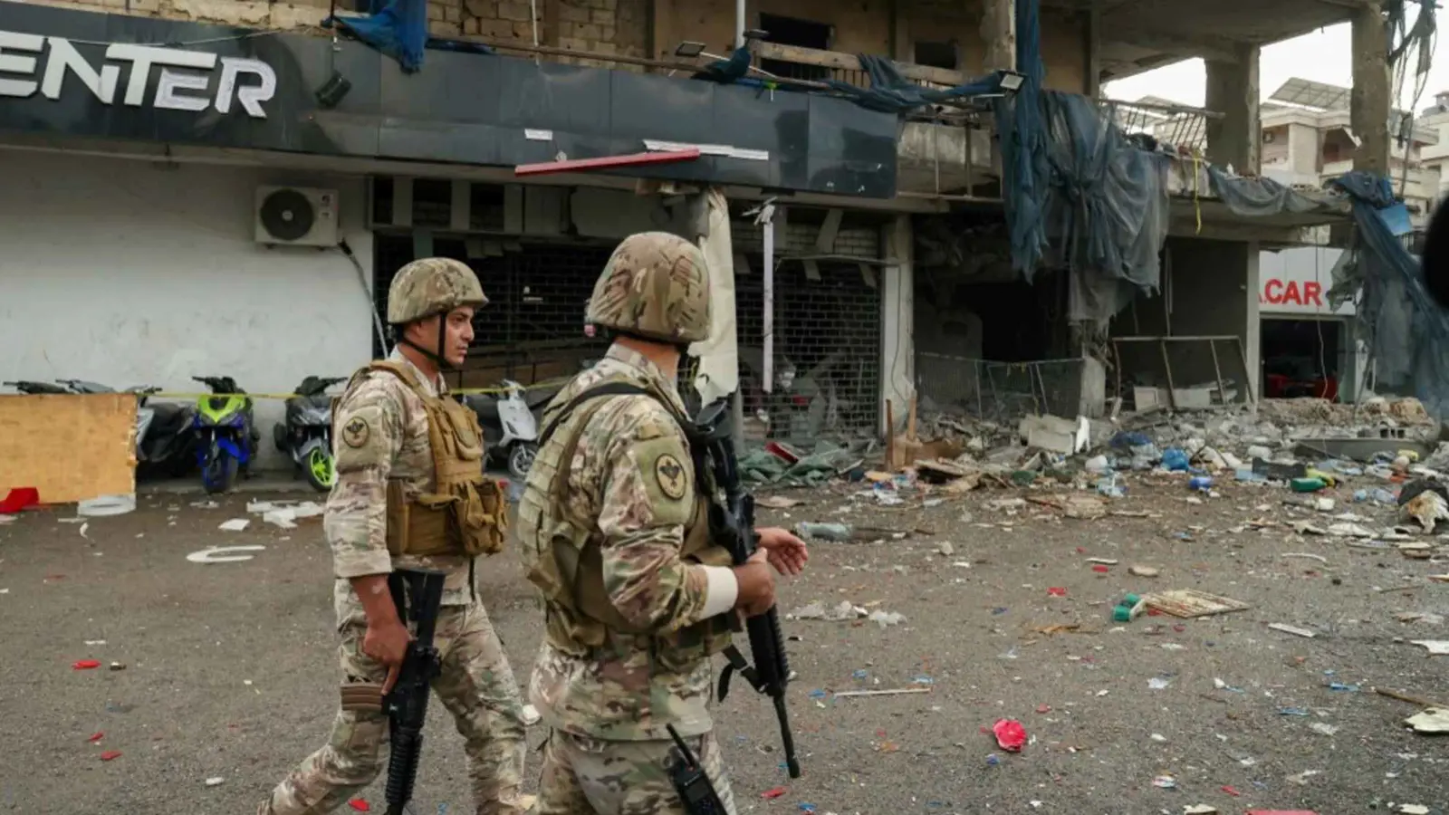 الجيش اللبناني يضبط شاحنة أسلحة ومخدرات في بعلبك