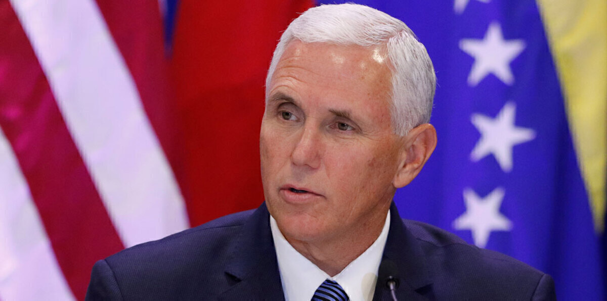 في زيارة مفاجئة لأفغانستان.. مايك بنس: سننجز المهمة