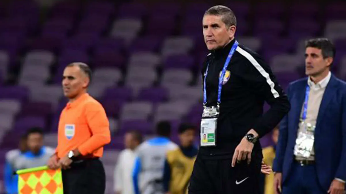 العين الإماراتي يفاضل بين 3 مدربين لخلافة كارلوس غاريدو