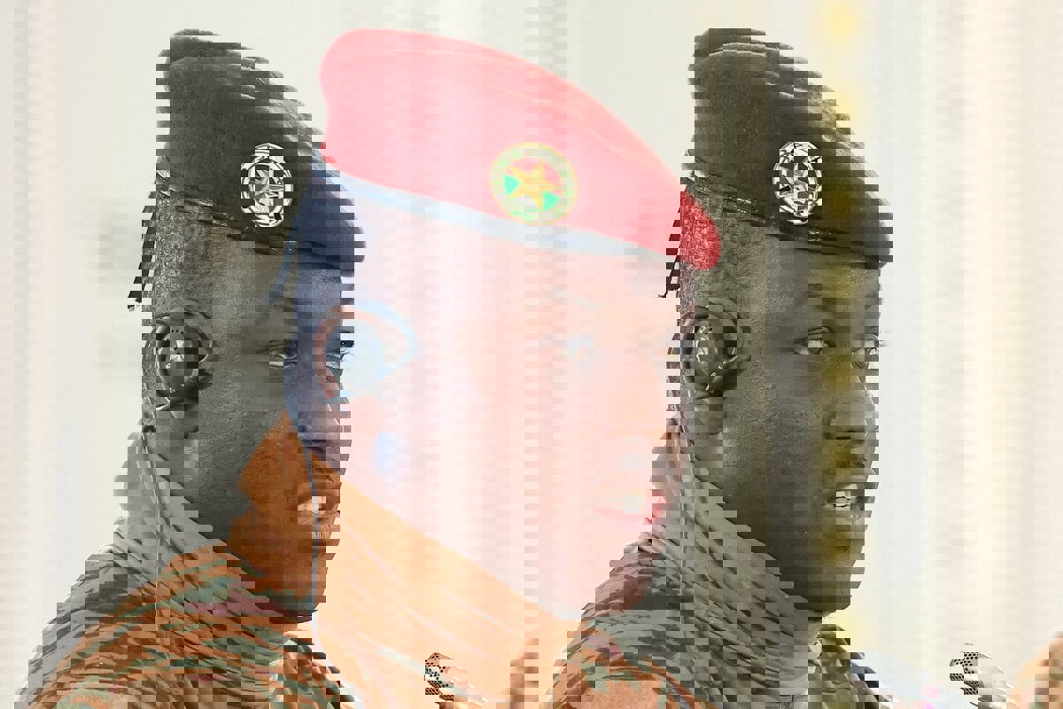 ماذا وراء إطلاق النار حول مقر الرئاسة في بوركينافاسو؟