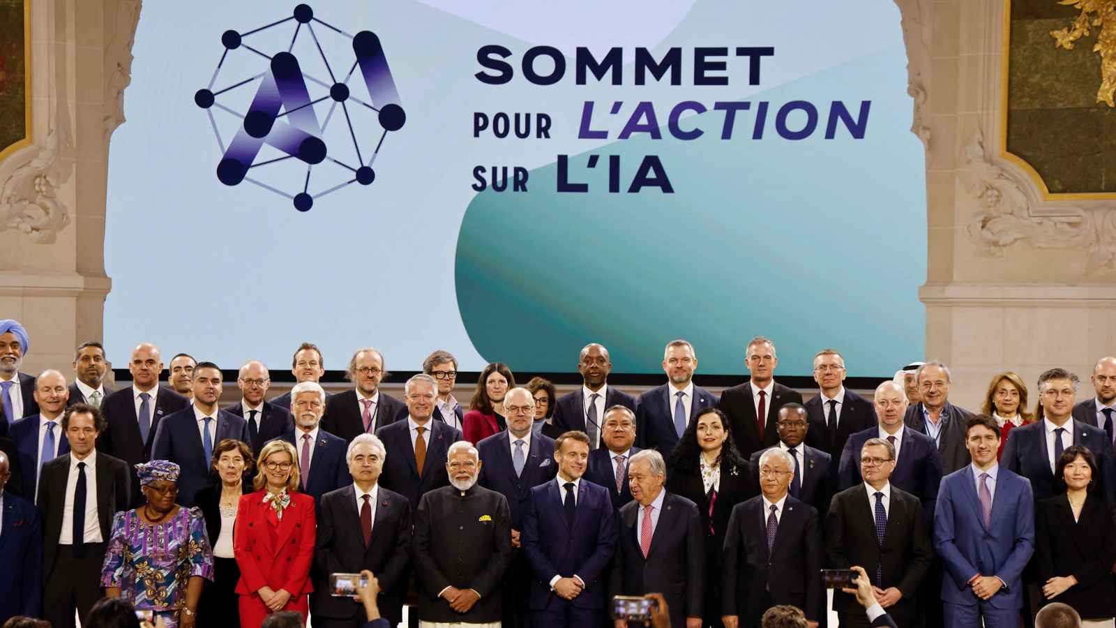 بلدان "كبيران" لم يوقعا على إعلان قمة الذكاء الاصطناعي بباريس