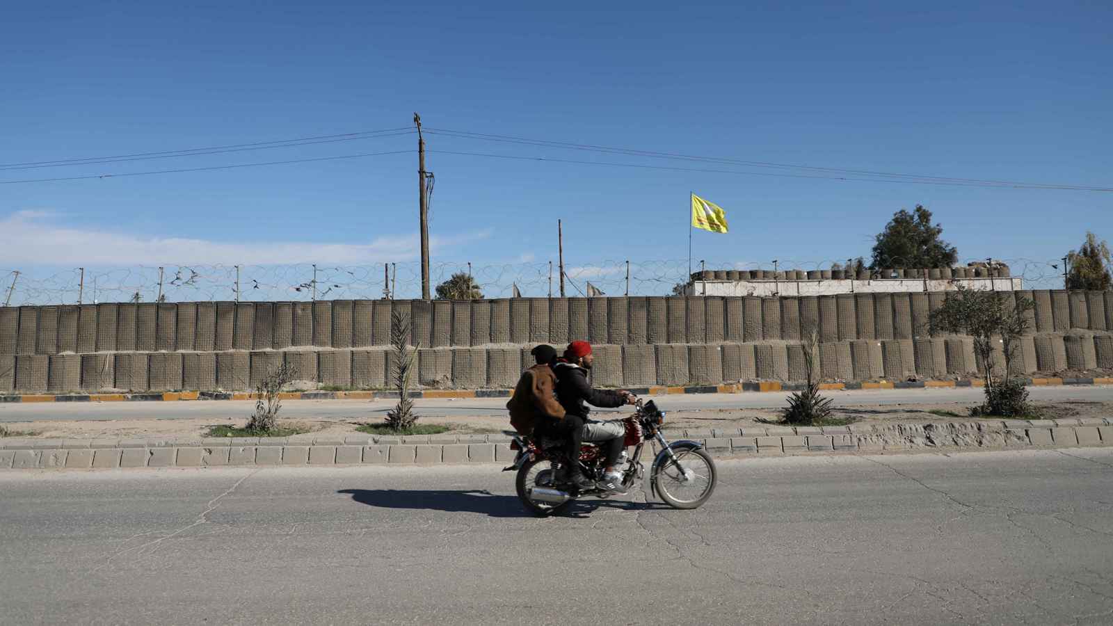 "الإدارة الذاتية الكردية": حكومة دمشق غير قادرة وحدها على فرض الأمن