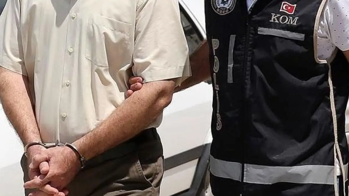 اعتقال إيراني في تركيا بسبب منشفة (صور)