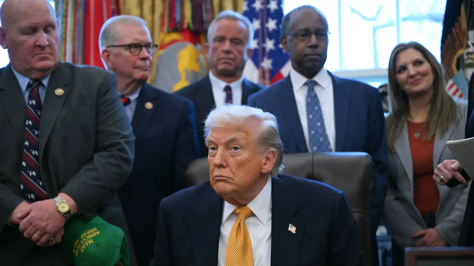 منع تأشيرات 75 دولة.. "فزاعة الهجرة" تثير غضب ترامب